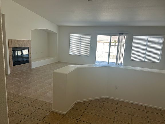 3rd image of 13190 Cameron St