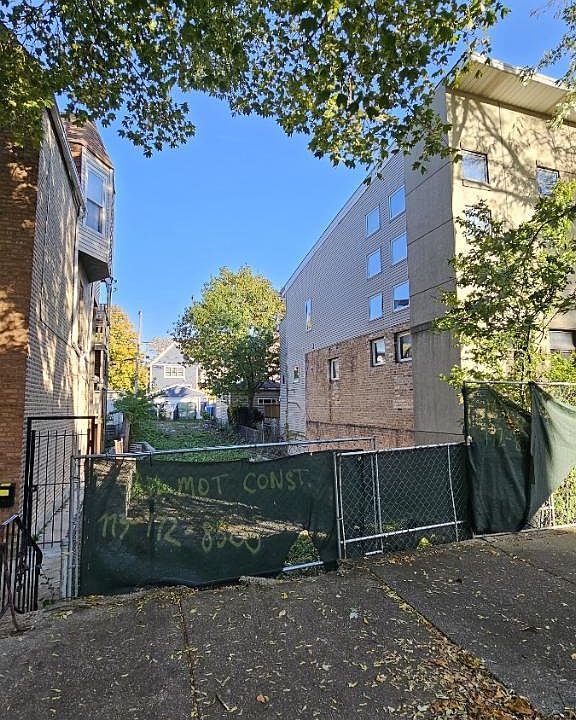 1st image of 1729 N Wolcott Ave