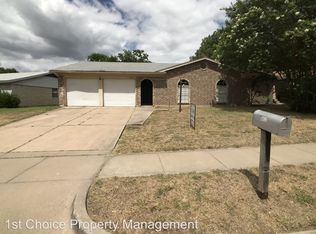 6832 McCoy Dr, Watauga, TX 76148