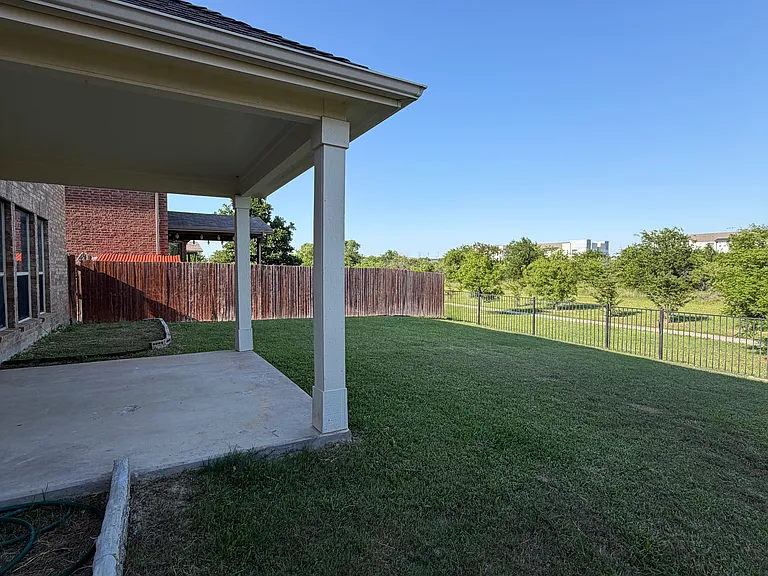 9004 Brook Hill Ln — Photo 13