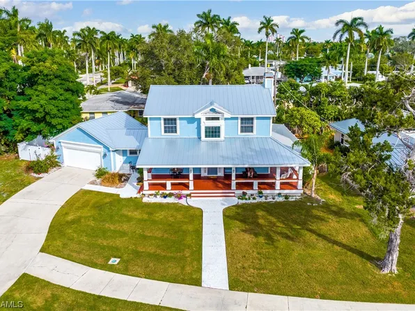 1407 Rosada Way, Fort Myers, FL 33901