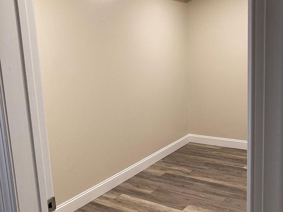 4th image of 409 High St APT 9