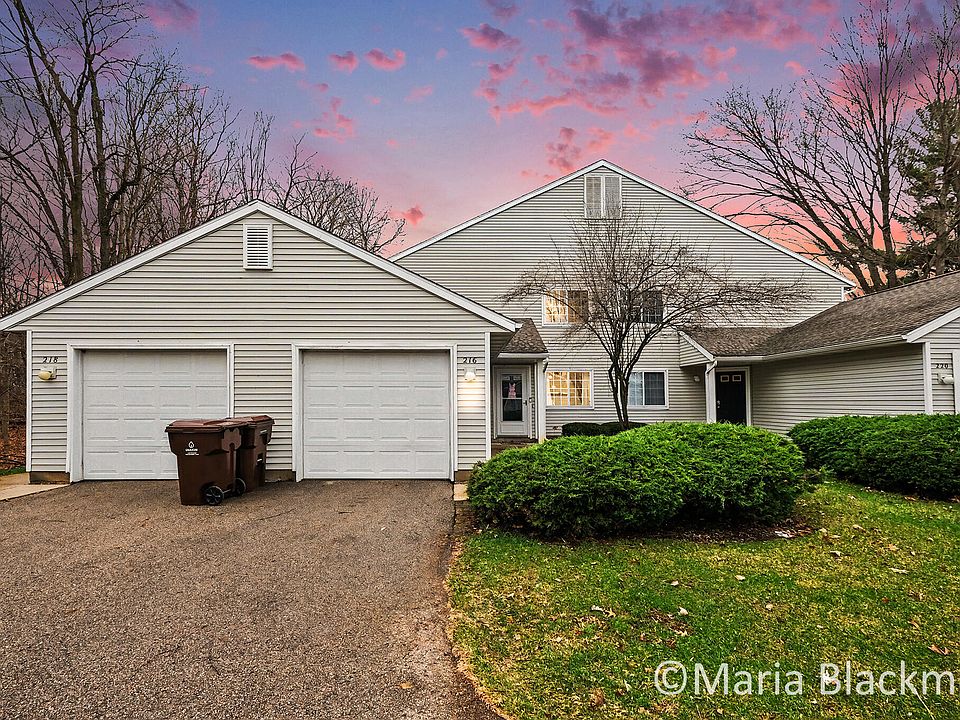 1st image of 216 Hunters Ln NE #11