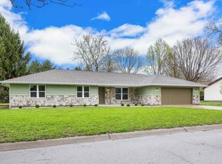 100 Michell Ct, Lafayette, IN 47905