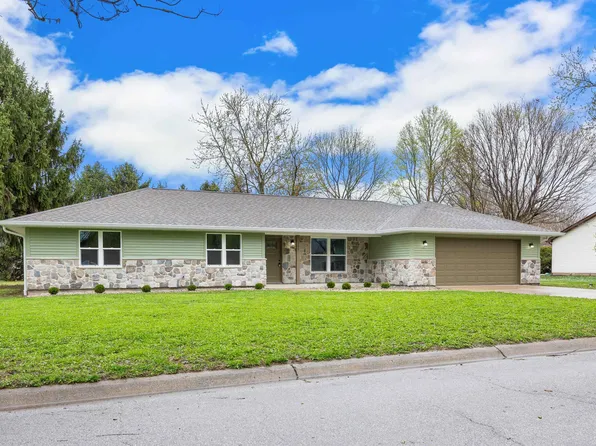 100 Michell Ct, Lafayette, IN 47905