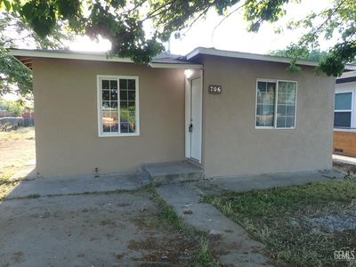 706 Dover St, Delano, CA, 93215