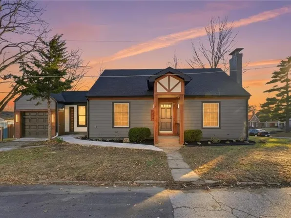 1229 W White Oak Ave, Independence, MO 64050