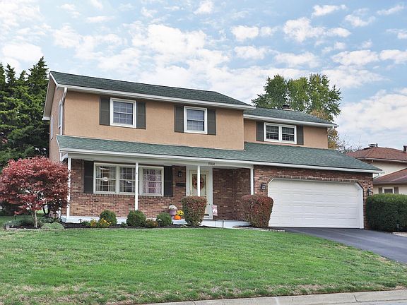3rd image of 1064 Hillsdale Dr