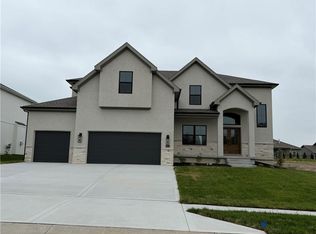 10615 N Mulberry St, Kansas City, MO 64155