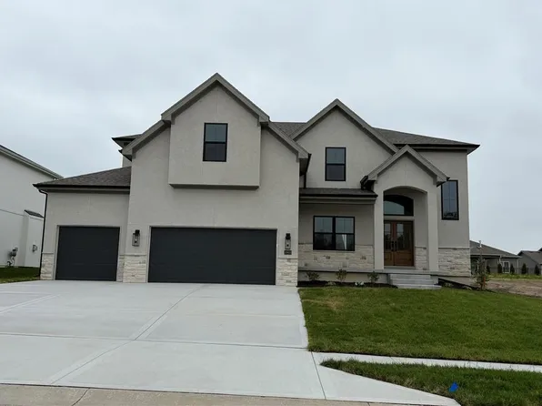 10615 N Mulberry St, Kansas City, MO 64155