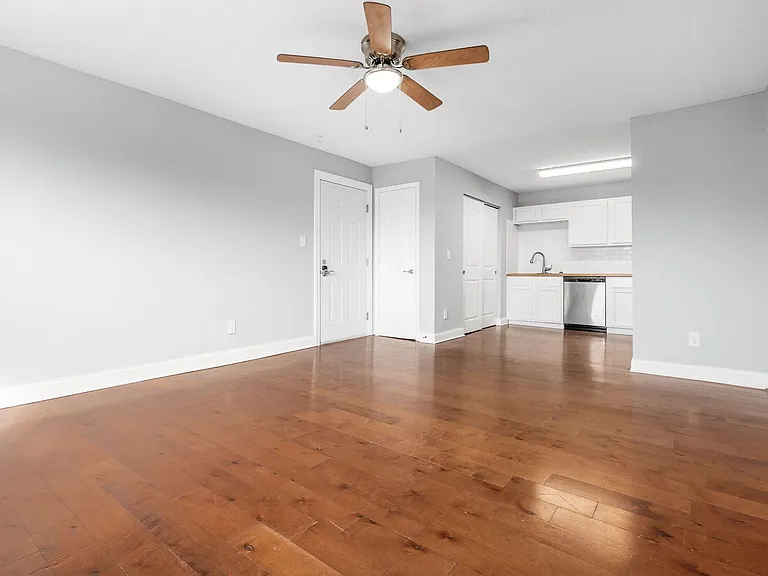 1580 E Mound St — Photo 30