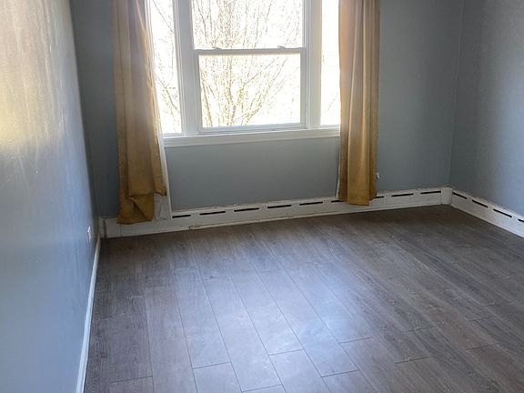 3rd image of 1013 W Glen Flora Ave APT 8