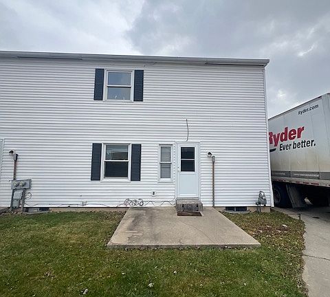 2nd image of 210 Stratford Dr