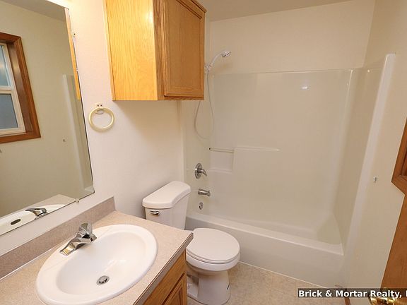 5th image of 1065 Ridgefield Ct