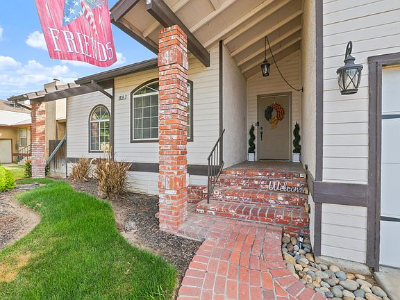 2nd image of 6056 E Iowa Ave