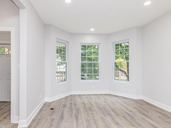 4th image of 4308 N Central Park Ave Floor 1