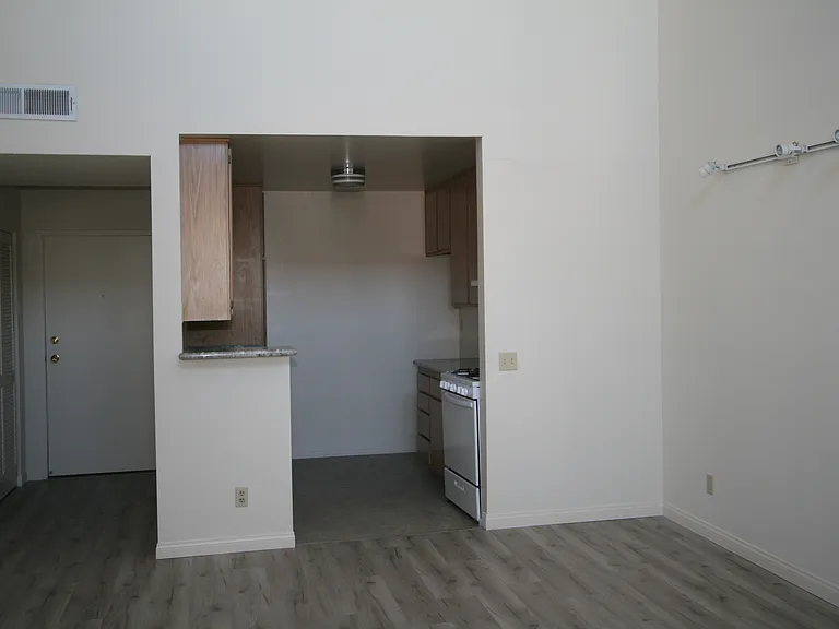 3637 Clarington Ave #202 — Photo 2
