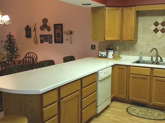 4th image of E530 W Hiawatha Dr #515