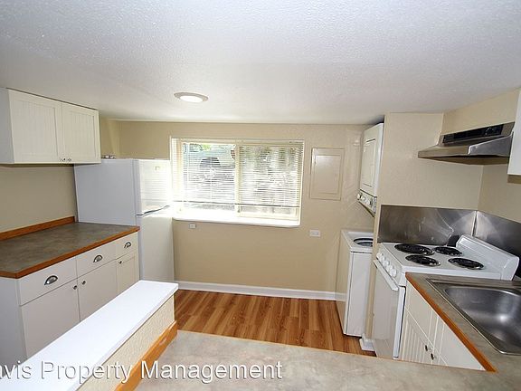5th image of 3747 NE 153rd St #B