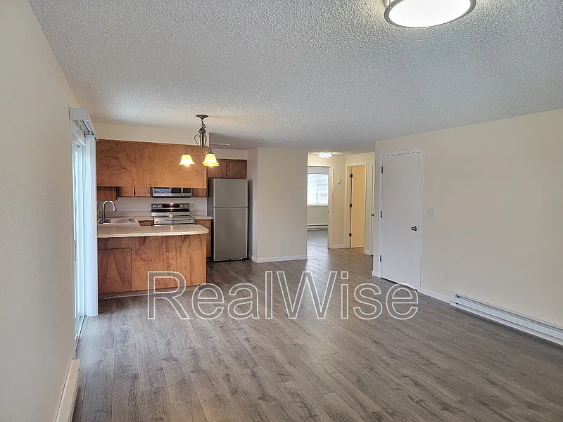 2 bed, 1.0 bath, 967 sqft, $1,650 — Photo 4
