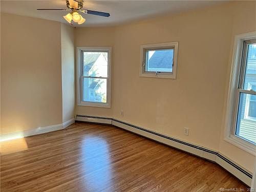 3rd image of 46 N Oak Ave Floor 2