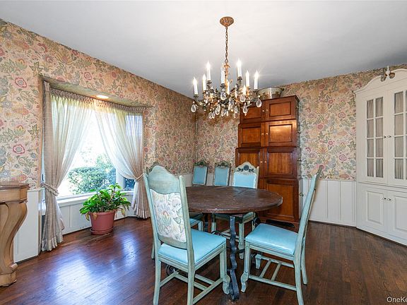 5th image of 16 Birch Hill Road