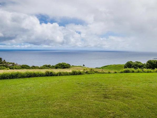 300 Mehana Rd #A, Haiku, HI 96708