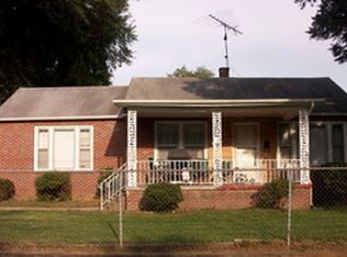 1534 14th Street Dr NE, Hickory, NC 28601