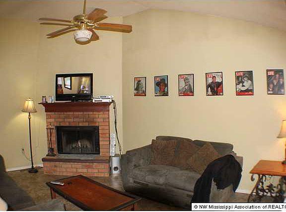 5th image of 7646 Lilly Dr