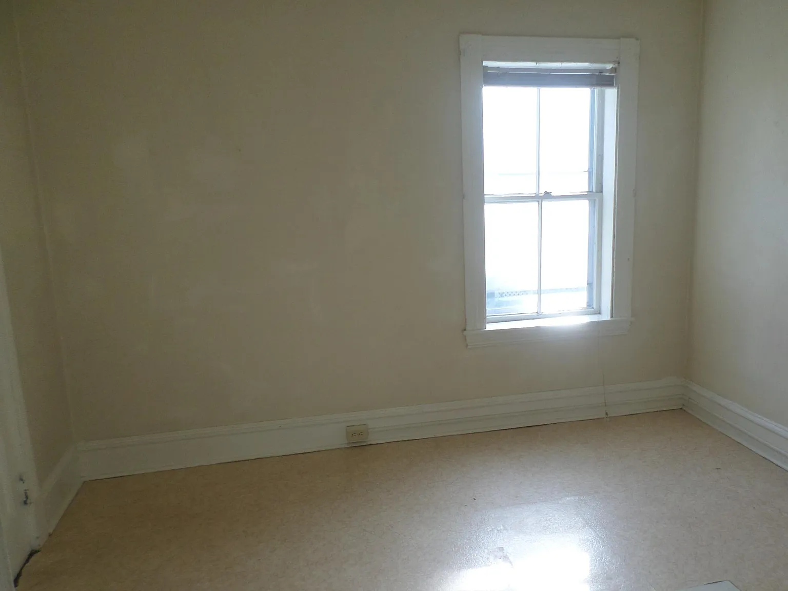 2 bed, 800 sqft, $2,200 — Photo 4