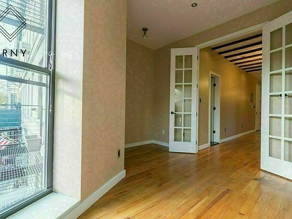 5th image of 913 Saint Johns Pl #2AA