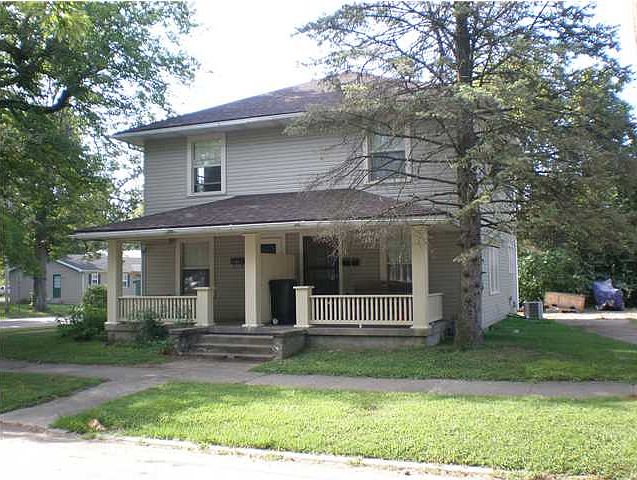 1st image of 119 E Pine St
