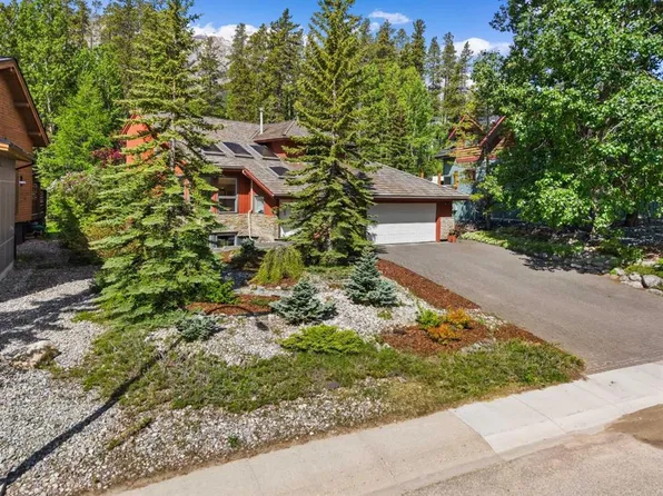 1072 E Evergreen Cir, Canmore, AB T1W 2P9