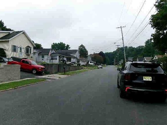 5th image of 12 Mason Ave