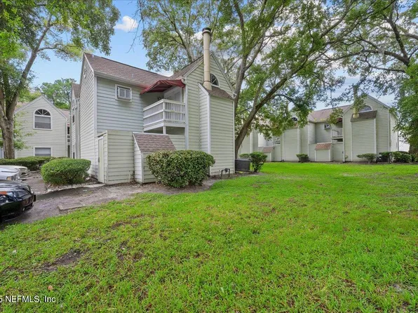 2300 TWELVE OAKS Drive #J-8, Orange Park, FL 32065