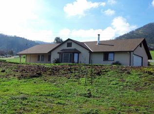 6760 Palomino Dr, Sanger, CA 93657