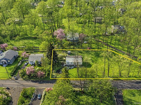 3rd image of 153 S Pascack Road