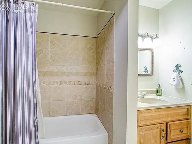 5517 Mansfield Ct — Photo 4