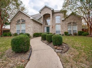 2201 Austin Dr, Mesquite, TX 75181