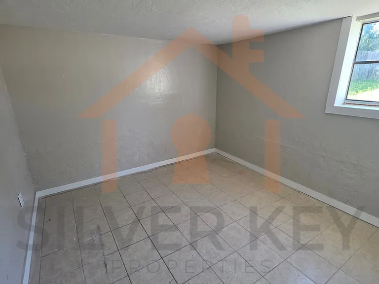 5306 NW Elm Ave — Photo 17