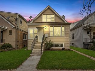5946 W Eastwood Ave, Chicago, IL 60630