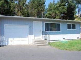 4202 Loop Rd, Fortuna, CA 95540