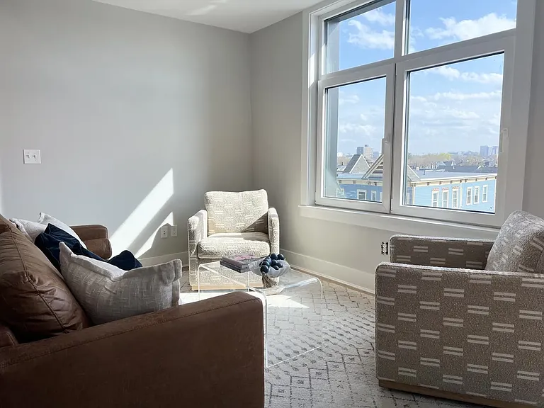379 Washington St #8 — Photo 6