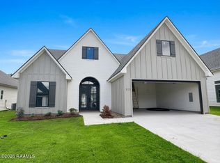 111 Fountain Meadow Dr, Broussard, LA 70518