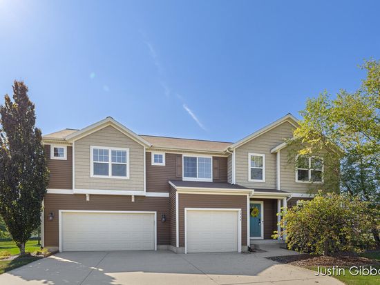 2944 Sun Ridge Ln, Hudsonville, MI 49426