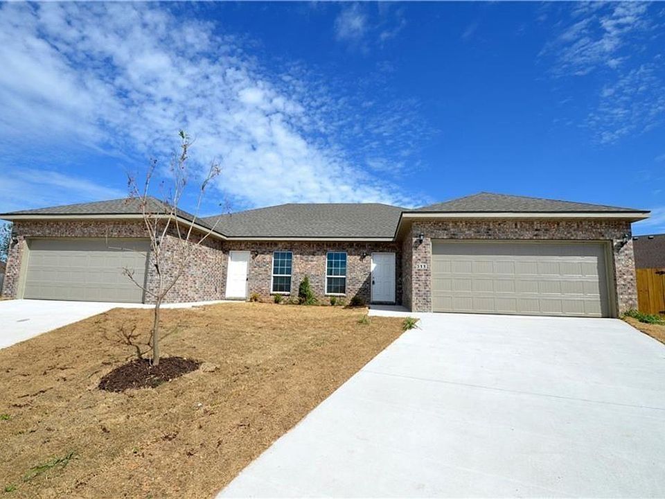 1st image of 315 Copper Oaks Dr