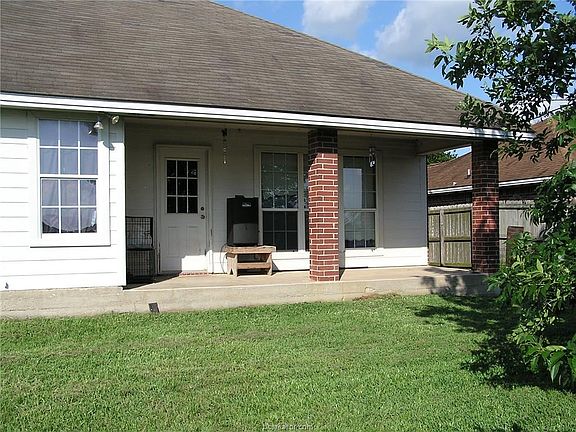4th image of 107 Lonesome Dove Dr
