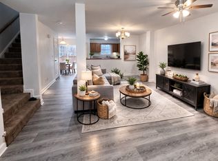 7 Lotus Dr, Martinsburg, WV 25404