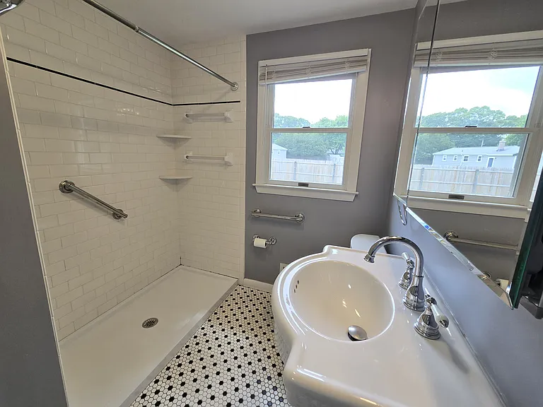 Bath/Shower