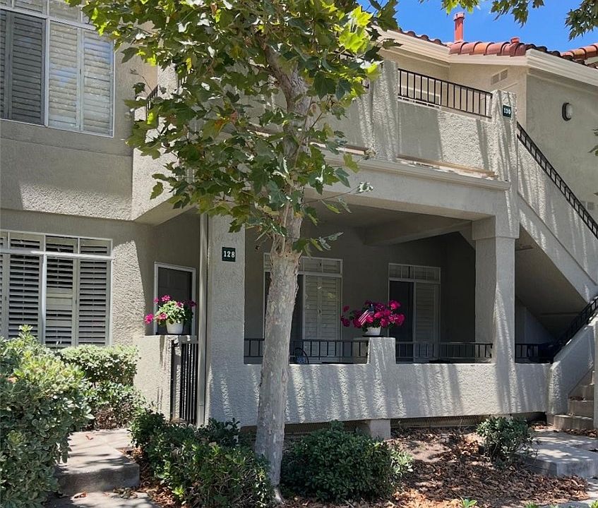 1st image of 128 Sandpiper Ln